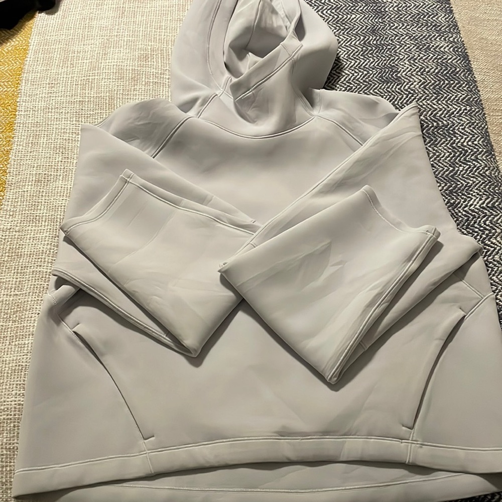 Cropped hoodie